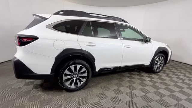 2023 Crystal White Pearl Subaru Outback Limited XT AWD SUV