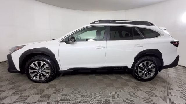 2023 Crystal White Pearl Subaru Outback Limited XT AWD SUV