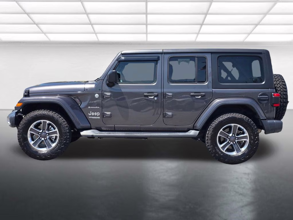 2018 Granite Crystal Metallic Clearcoat Jeep Wrangler Unlimited Sahara 4X4 SUV