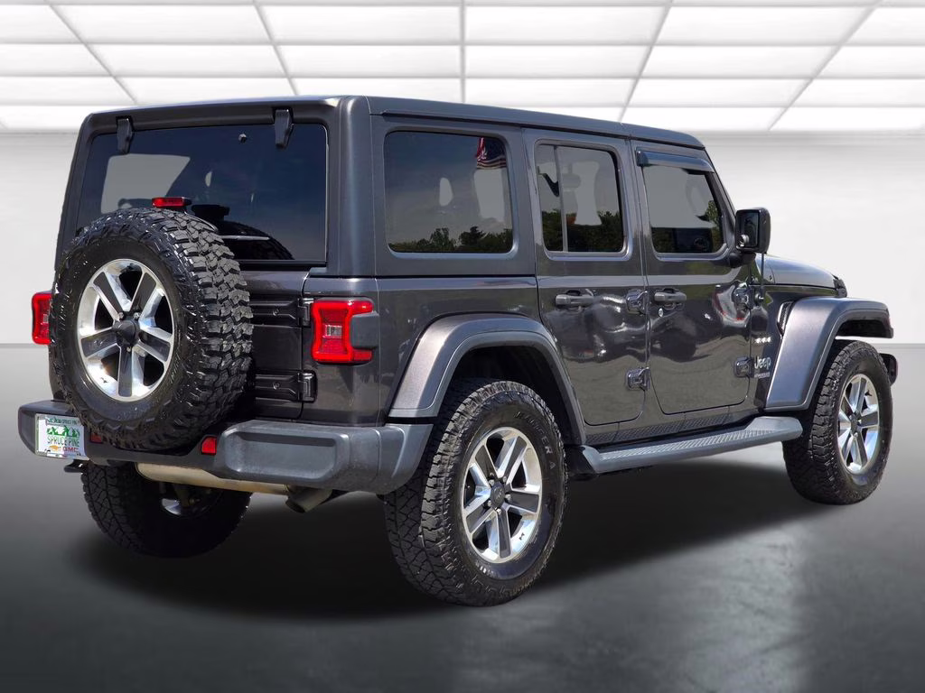 2018 Granite Crystal Metallic Clearcoat Jeep Wrangler Unlimited Sahara 4X4 SUV