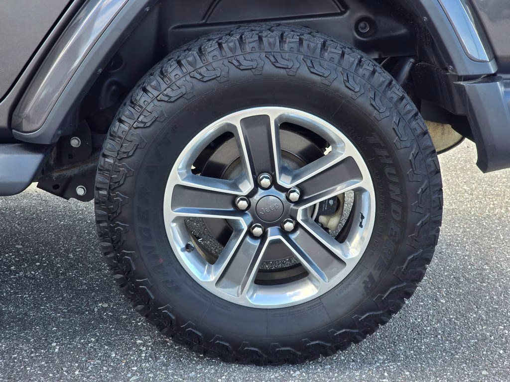 2018 Granite Crystal Metallic Clearcoat Jeep Wrangler Unlimited Sahara 4X4 SUV