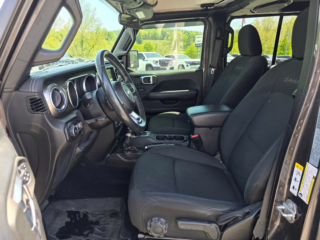 2018 Granite Crystal Metallic Clearcoat Jeep Wrangler Unlimited Sahara 4X4 SUV