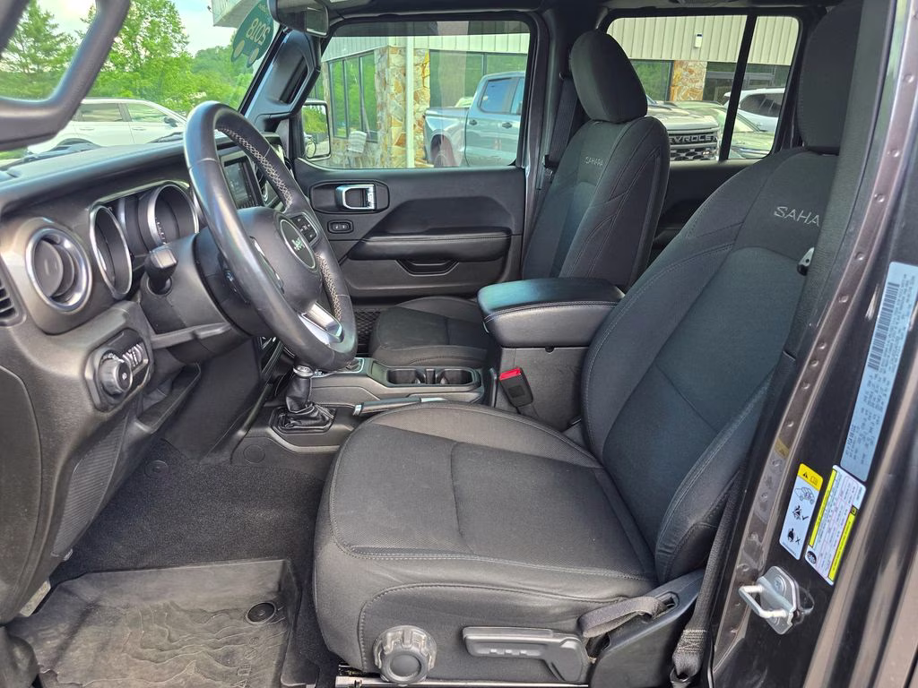 2018 Granite Crystal Metallic Clearcoat Jeep Wrangler Unlimited Sahara 4X4 SUV