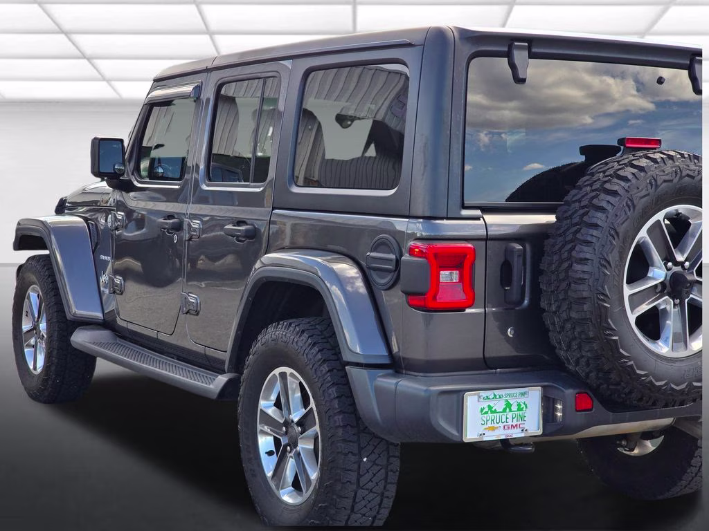 2018 Granite Crystal Metallic Clearcoat Jeep Wrangler Unlimited Sahara 4X4 SUV