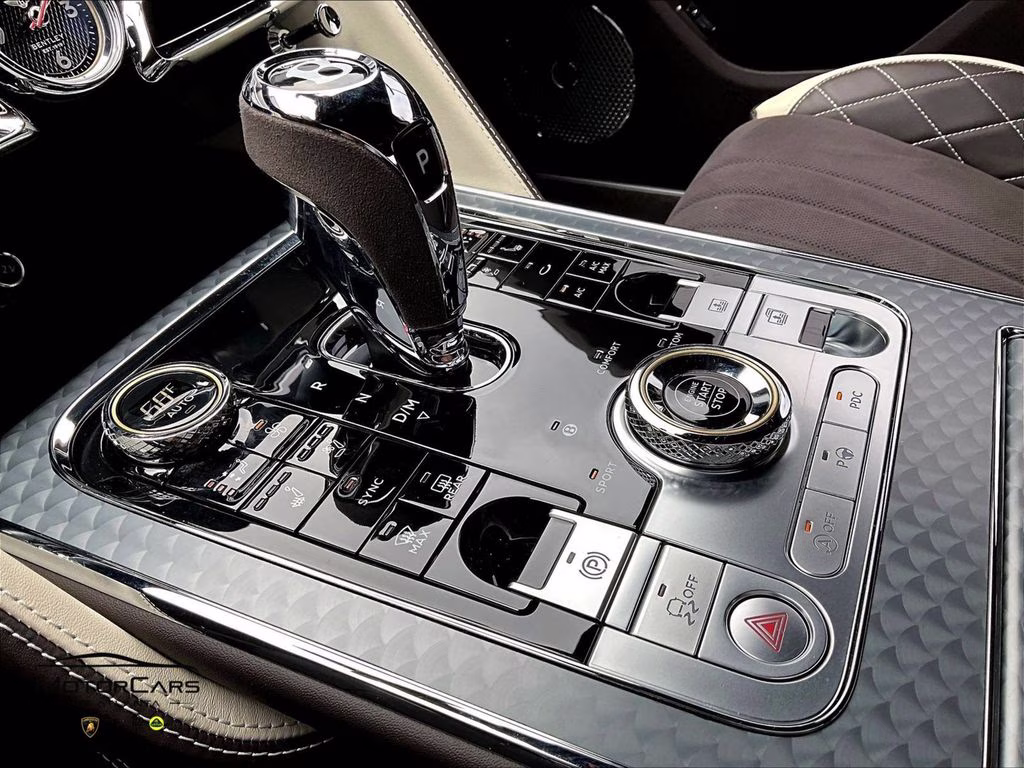 2024 Pale Brodgar Metallic Bentley Flying Spur Speed AWD Sedan