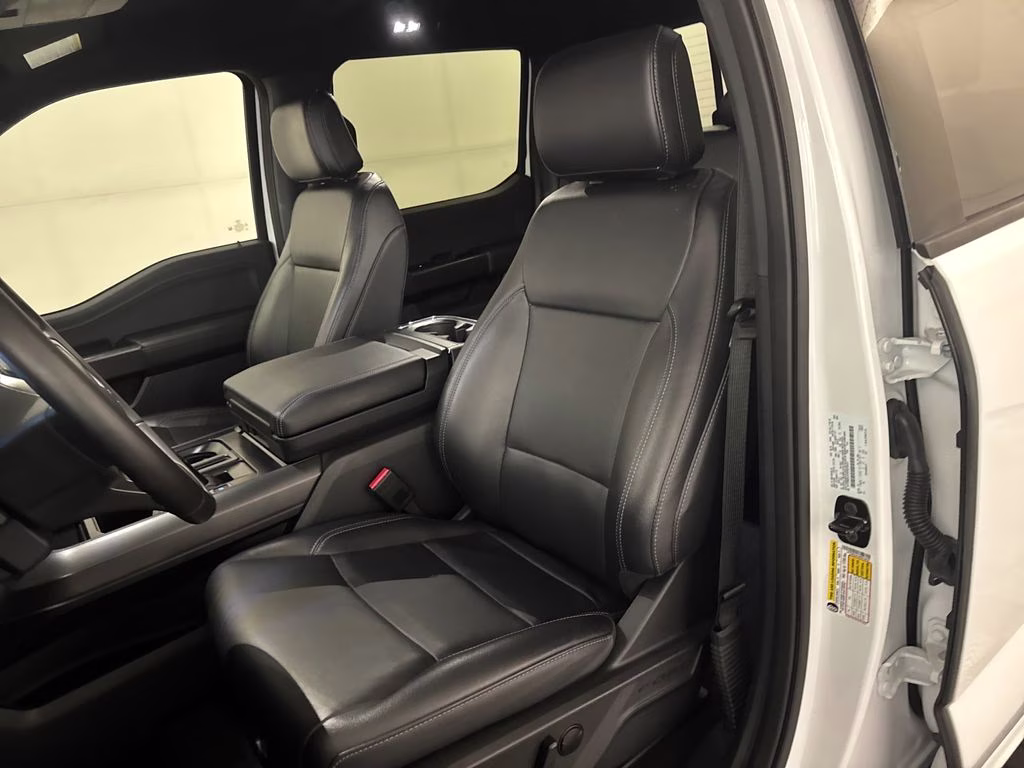 2024 Oxford White Ford F-150 XLT 4X4 Truck