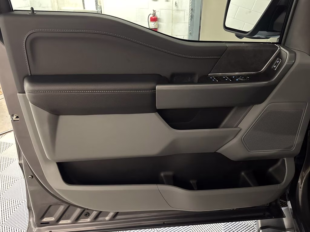 2024 Carbonized Gray Metallic Ford F-150 XLT RWD Truck