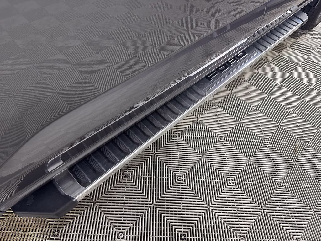 2024 Carbonized Gray Metallic Ford F-150 XLT RWD Truck