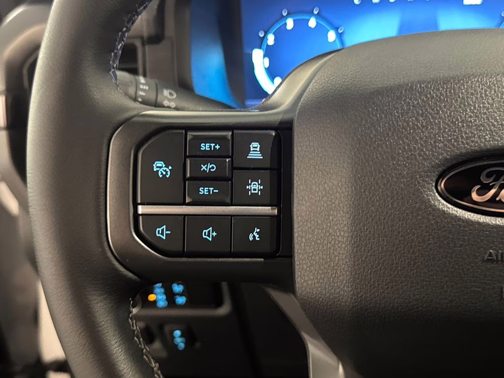 2024 Oxford White Ford F-150 XLT 4X4 Truck