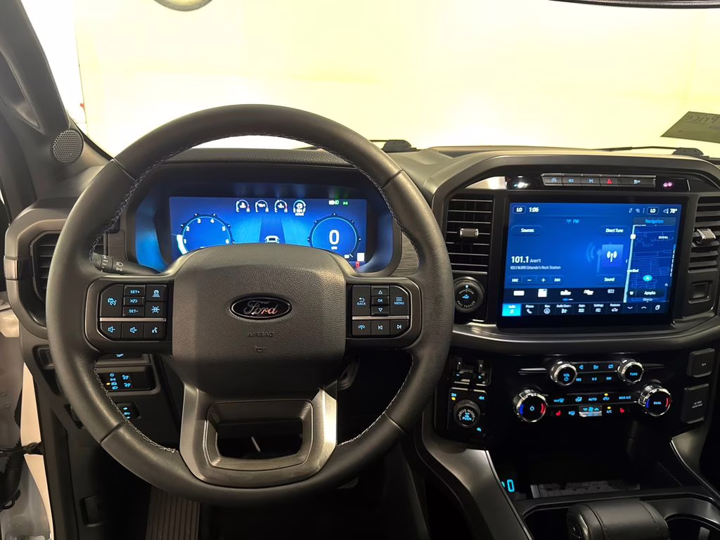 2024 Oxford White Ford F-150 XLT 4X4 Truck