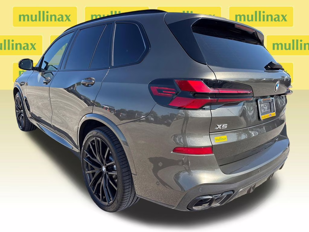 2024 Manhattan Green Metallic BMW X5 M60i AWD SUV