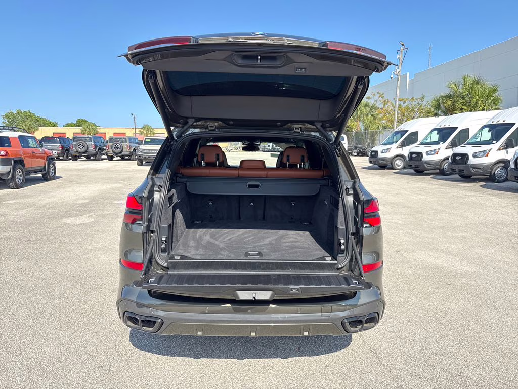 2024 Manhattan Green Metallic BMW X5 M60i AWD SUV