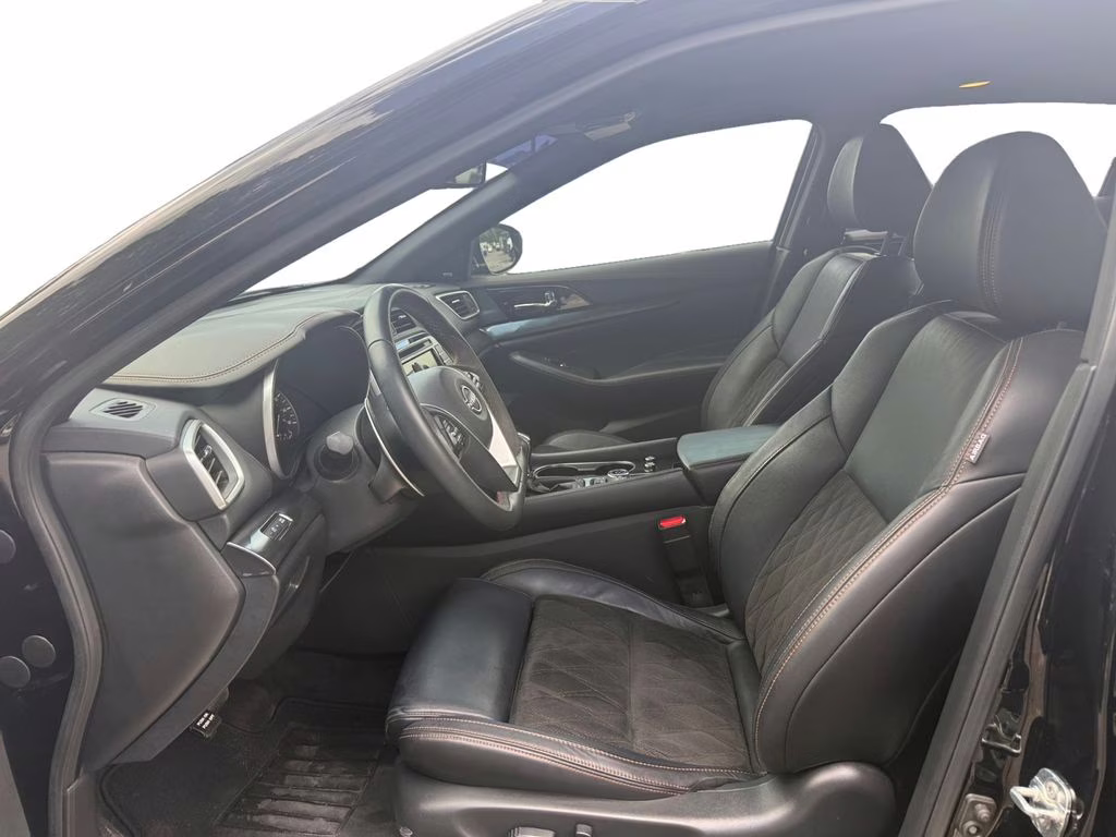 2023 Super Black Nissan Maxima SR FWD Sedan