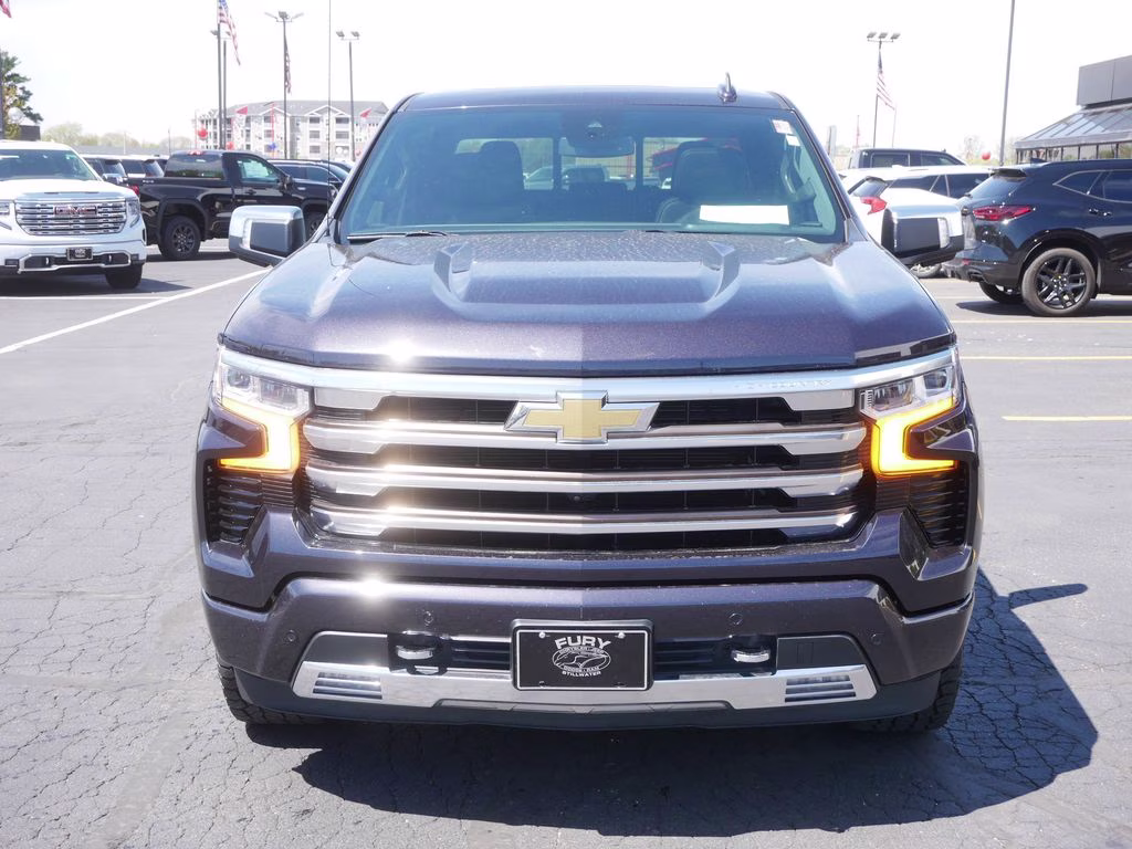 2022 Dark Ash Metallic Chevrolet Silverado 1500 High Country 4X4 Truck
