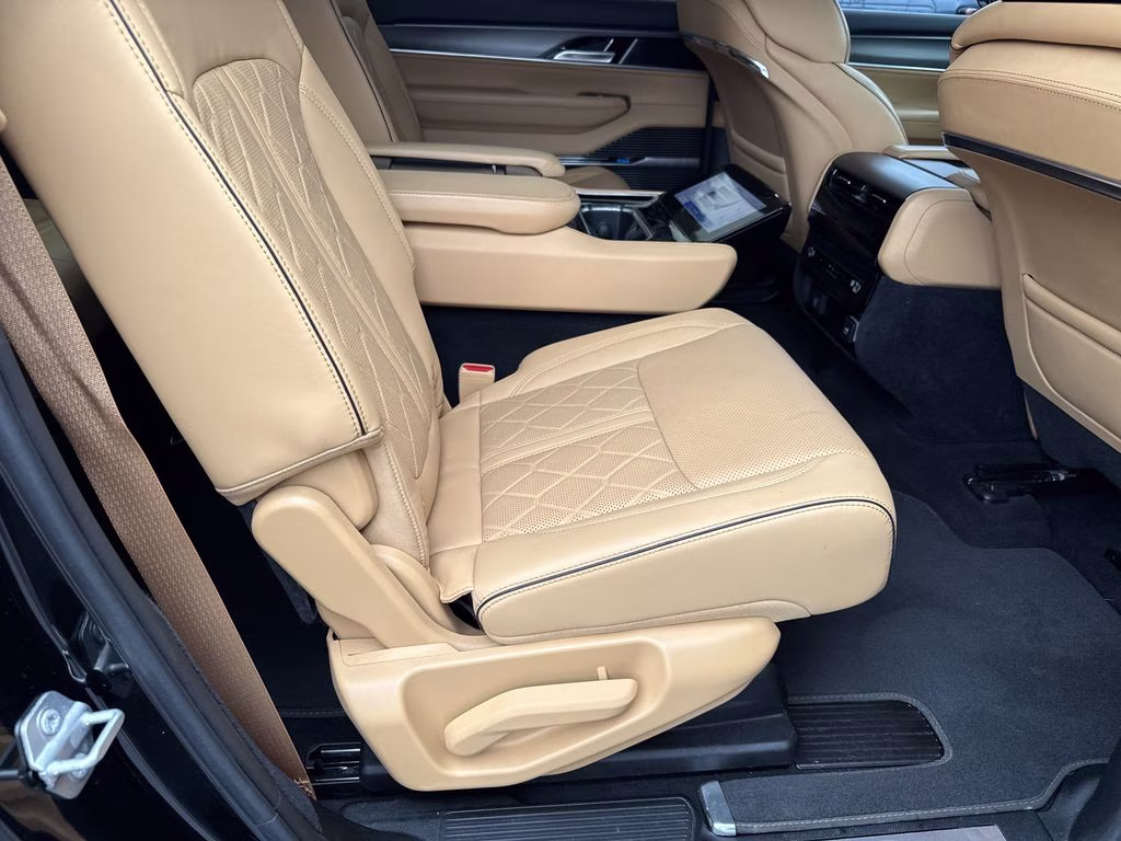 2023 Diamond Black Crystal Pearlcoat Jeep Grand Wagoneer Series III 4X4 SUV