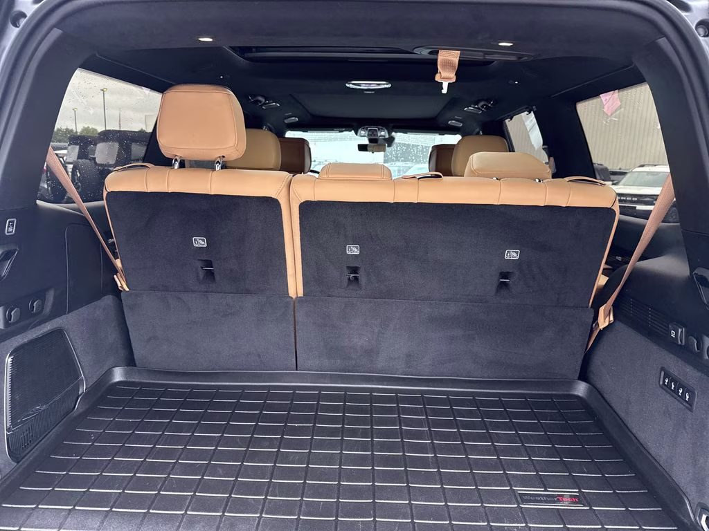 2023 Diamond Black Crystal Pearlcoat Jeep Grand Wagoneer Series III 4X4 SUV