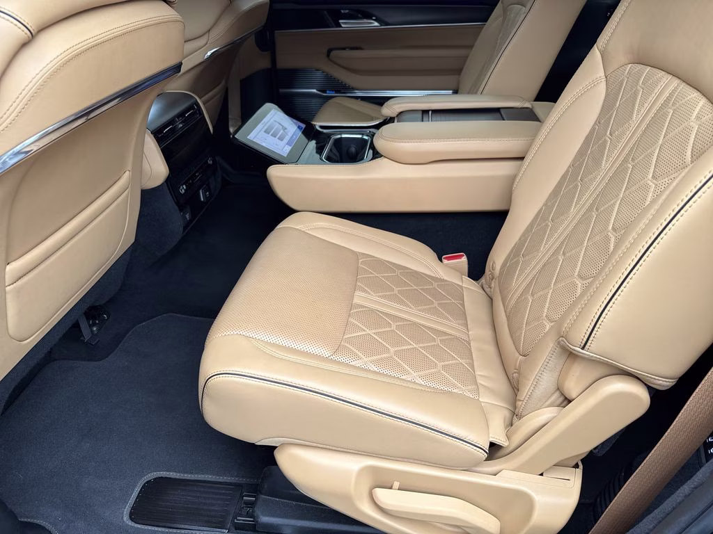 2023 Diamond Black Crystal Pearlcoat Jeep Grand Wagoneer Series III 4X4 SUV