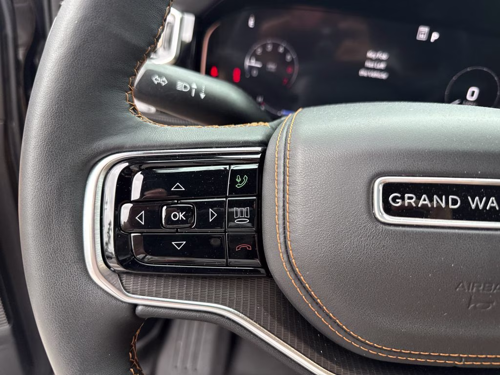 2023 Diamond Black Crystal Pearlcoat Jeep Grand Wagoneer Series III 4X4 SUV