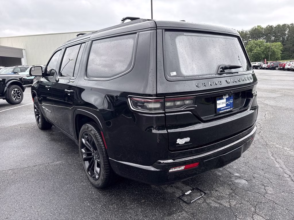 2023 Diamond Black Crystal Pearlcoat Jeep Grand Wagoneer Series III 4X4 SUV