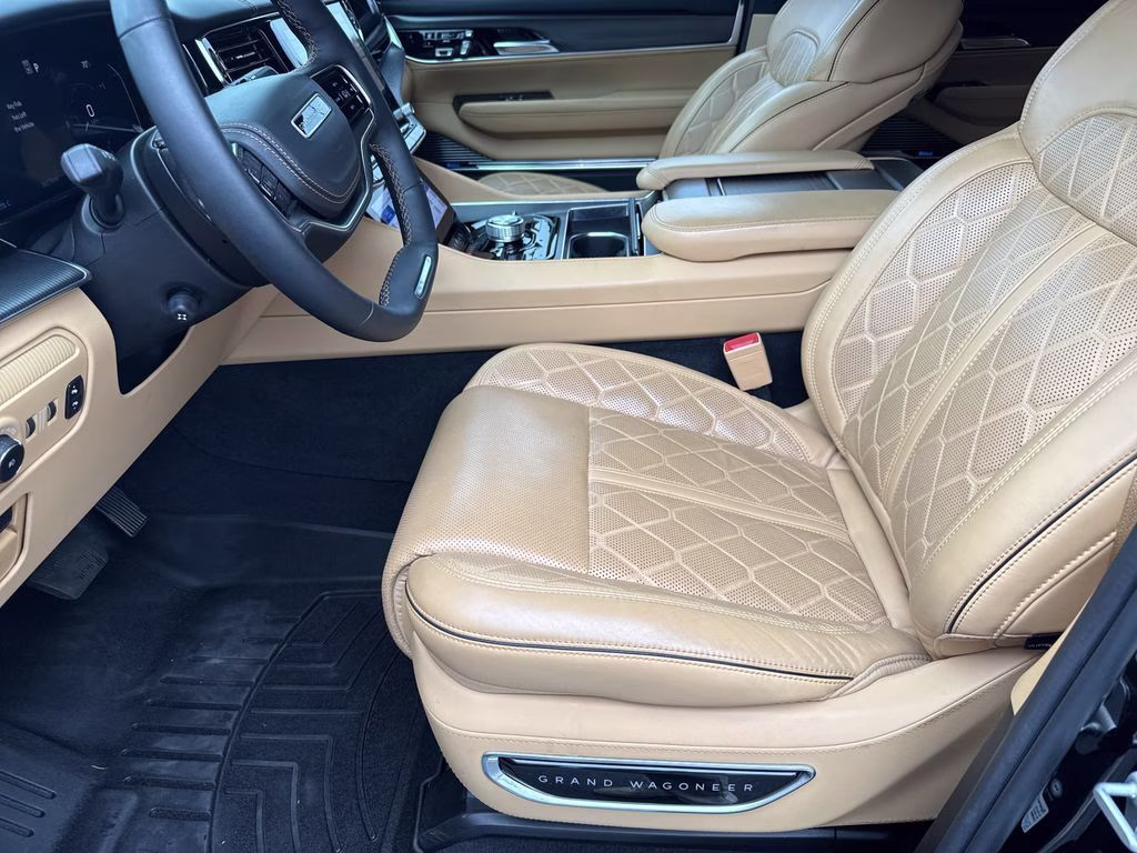 2023 Diamond Black Crystal Pearlcoat Jeep Grand Wagoneer Series III 4X4 SUV