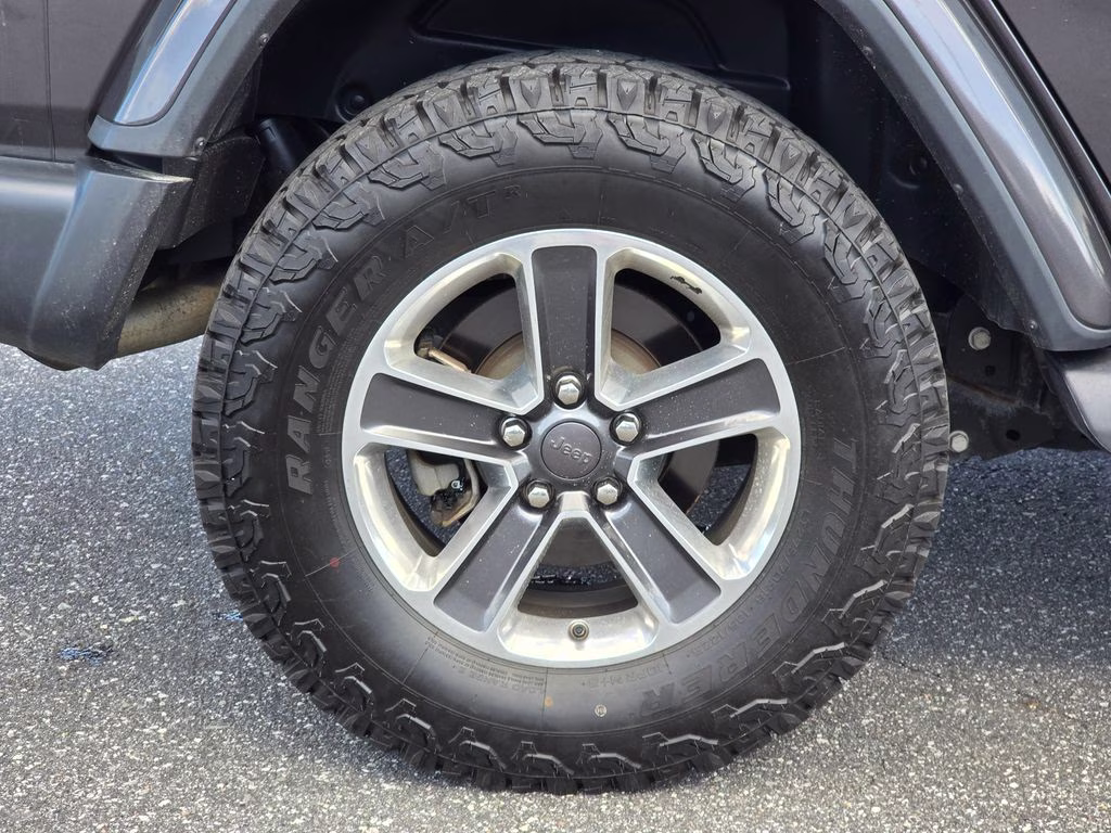 2018 Granite Crystal Metallic Clearcoat Jeep Wrangler Unlimited Sahara 4X4 SUV