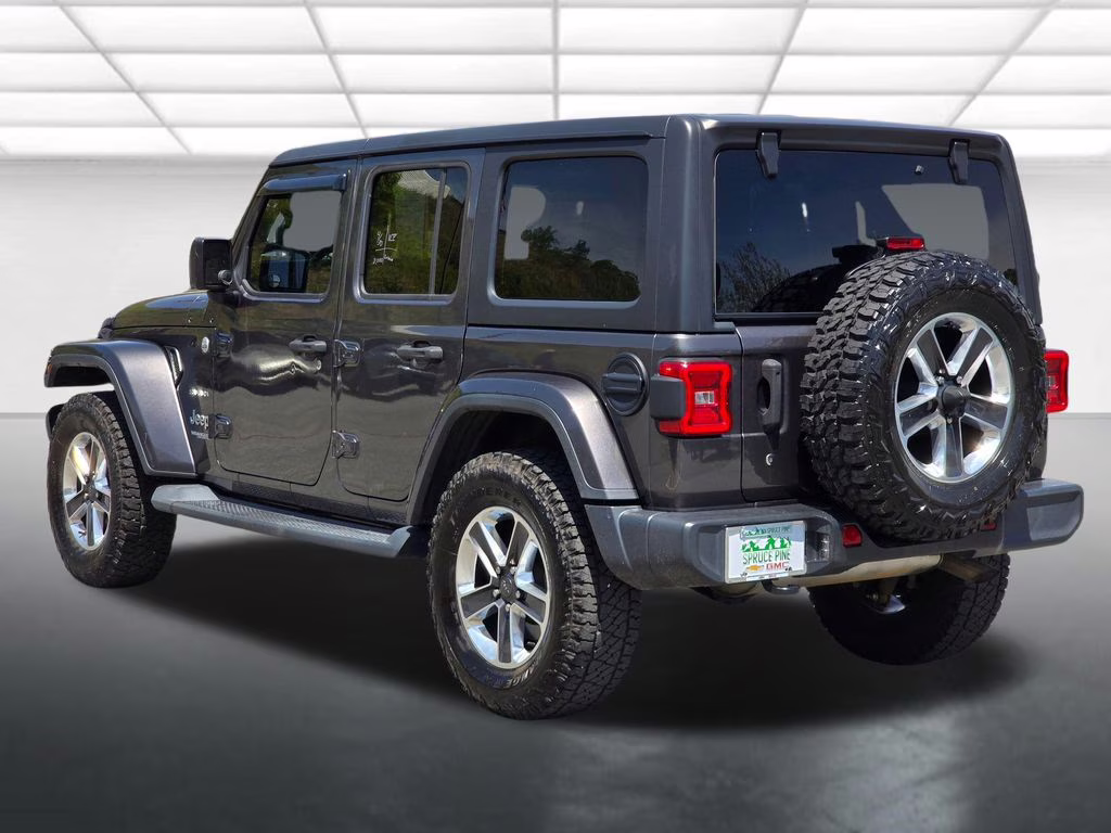 2018 Granite Crystal Metallic Clearcoat Jeep Wrangler Unlimited Sahara 4X4 SUV