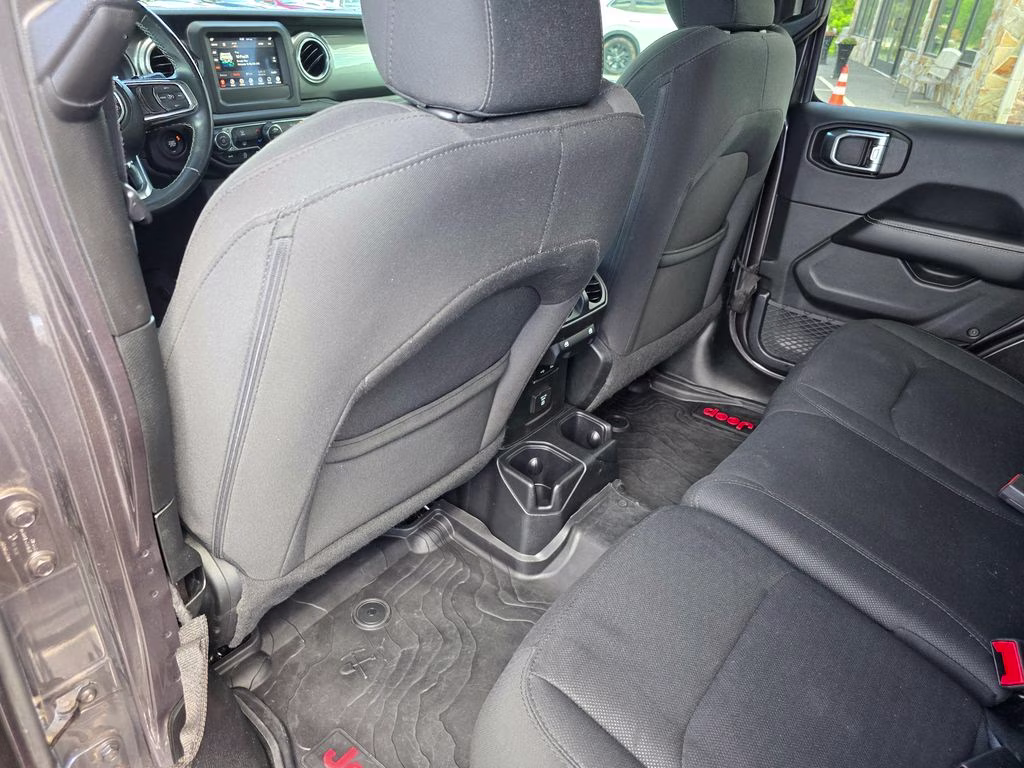 2018 Granite Crystal Metallic Clearcoat Jeep Wrangler Unlimited Sahara 4X4 SUV