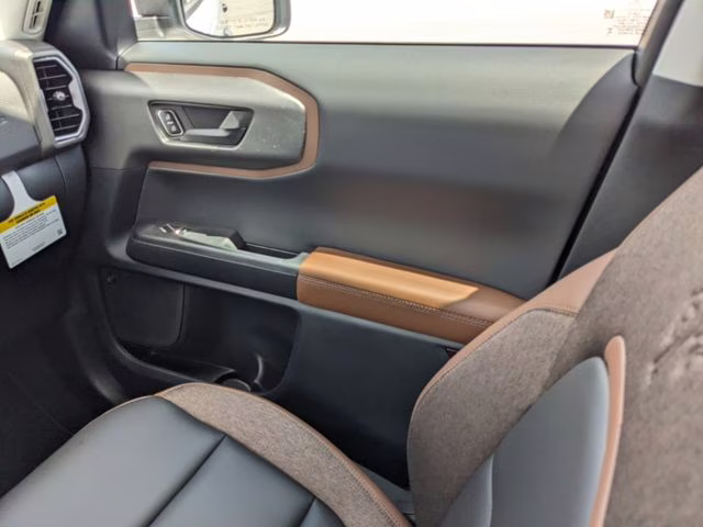 2026 Space White Metallic Ford Bronco Sport Outer Banks 4X4 SUV
