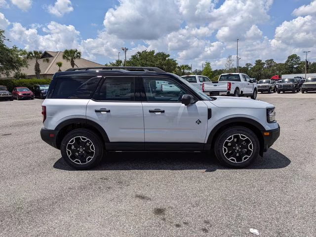 2026 Space White Metallic Ford Bronco Sport Outer Banks 4X4 SUV