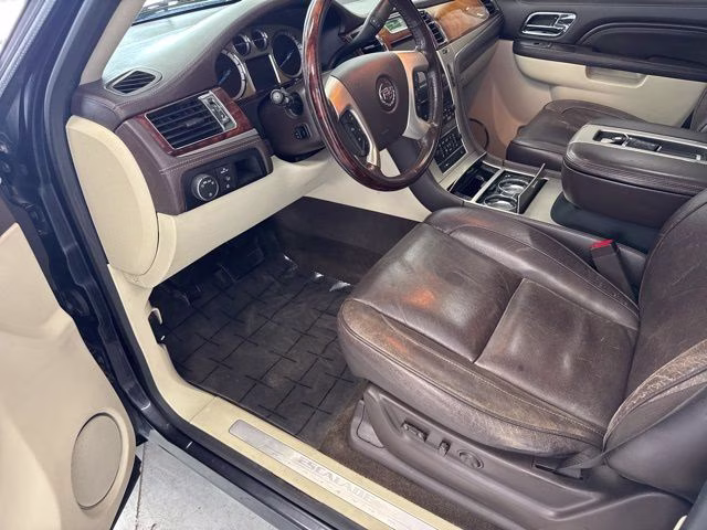 2013 Sapphire Blue Metallic Cadillac Escalade ESV Platinum Edition AWD SUV