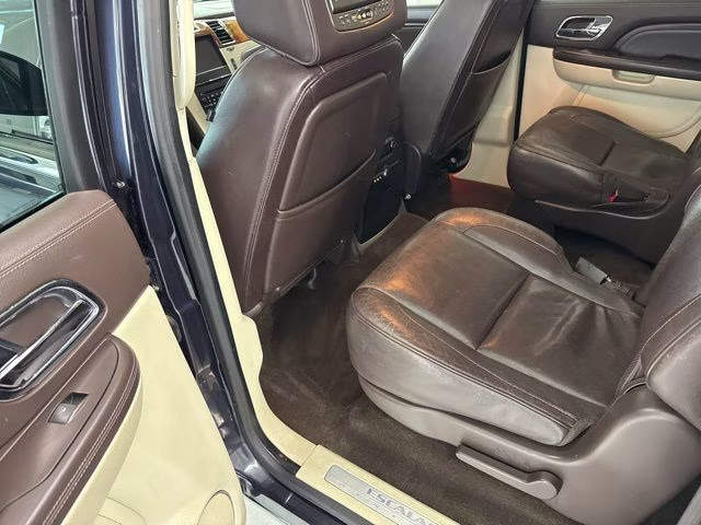 2013 Sapphire Blue Metallic Cadillac Escalade ESV Platinum Edition AWD SUV