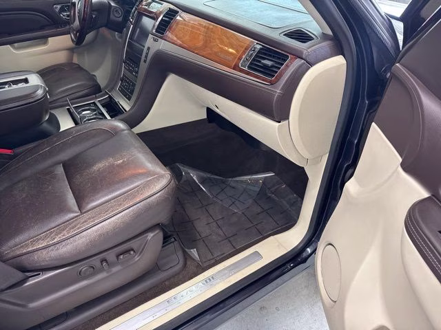 2013 Sapphire Blue Metallic Cadillac Escalade ESV Platinum Edition AWD SUV