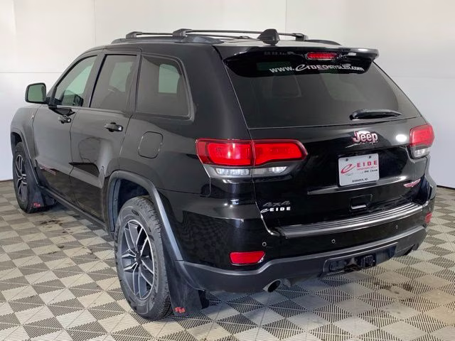 2020 Diamond Black Crystal Pearlcoat Jeep Grand Cherokee Trailhawk 4X4 SUV
