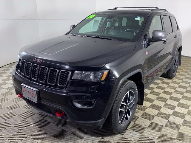 2020 Diamond Black Crystal Pearlcoat Jeep Grand Cherokee Trailhawk 4X4 SUV