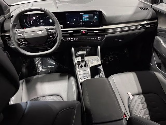 2026 Glacial White Pearl Kia Sportage X-Line AWD SUV