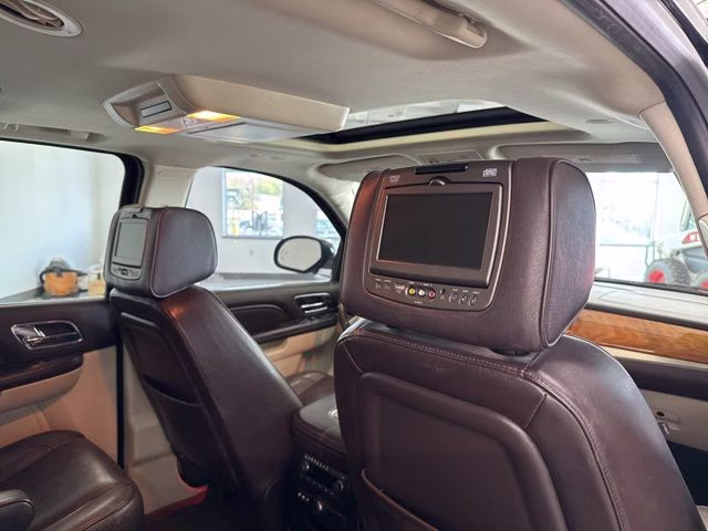 2013 Sapphire Blue Metallic Cadillac Escalade ESV Platinum Edition AWD SUV