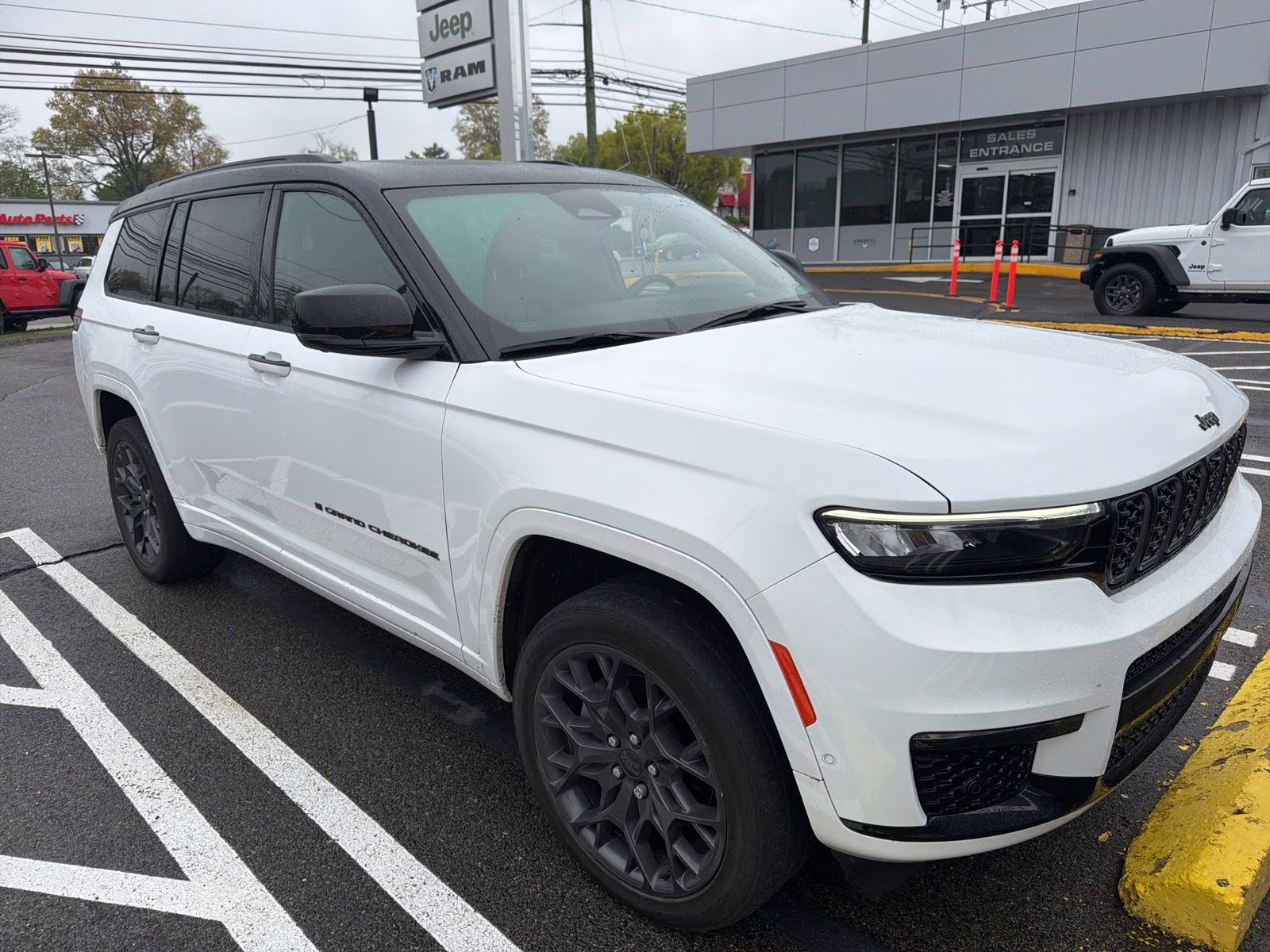 2023 Bright White Clearcoat Jeep Grand Cherokee L Summit 4X4 SUV