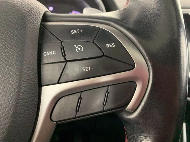 2020 Diamond Black Crystal Pearlcoat Jeep Grand Cherokee Trailhawk 4X4 SUV