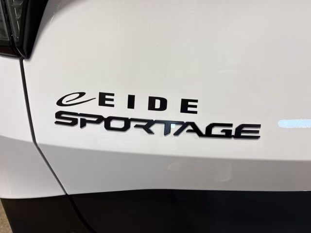 2026 Glacial White Pearl Kia Sportage X-Line AWD SUV