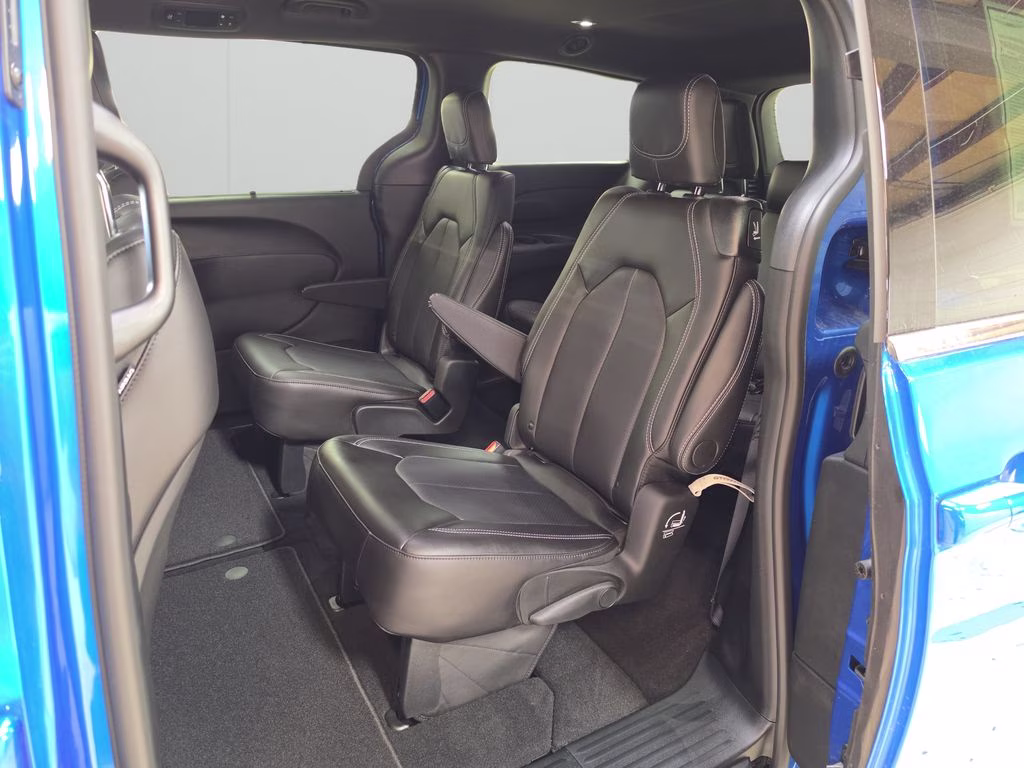2026 Hydro Blue Pearlcoat Chrysler Pacifica Select AWD Van