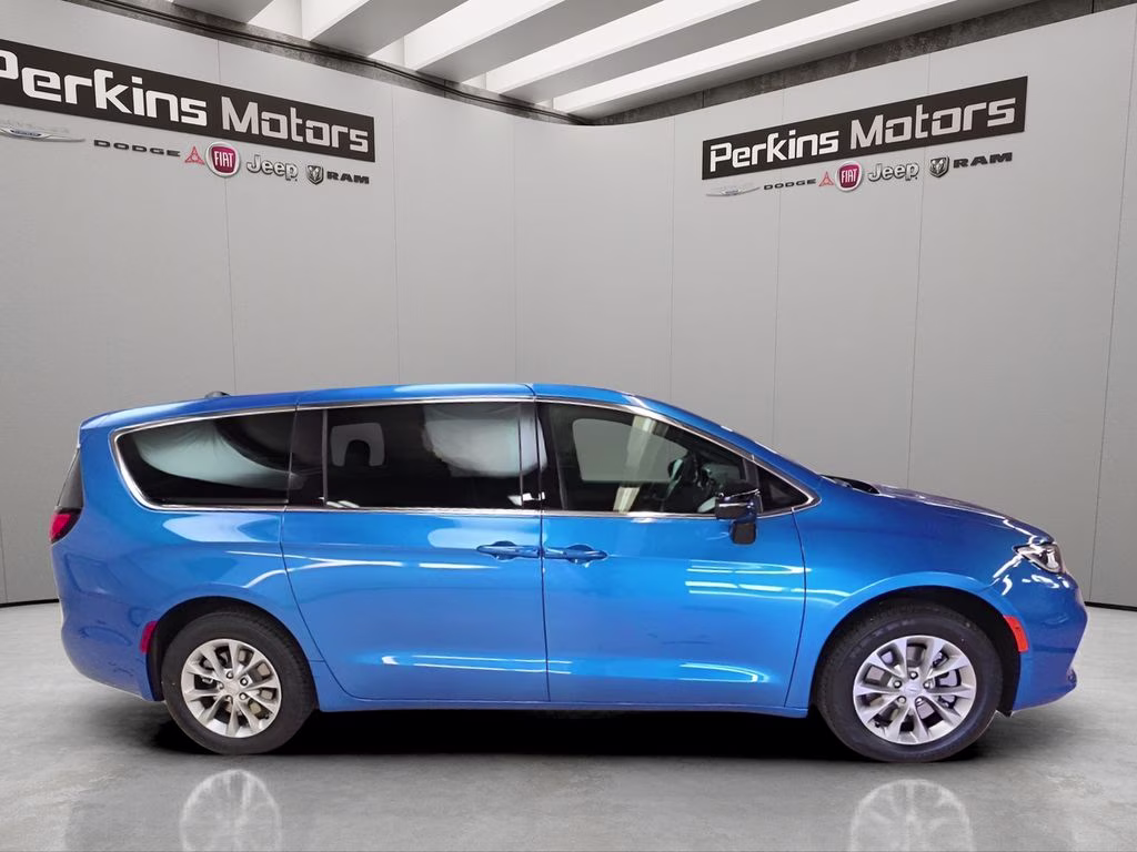 2026 Hydro Blue Pearlcoat Chrysler Pacifica Select AWD Van