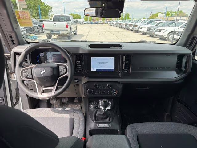 2022 Oxford White Ford Bronco Base 4X4 SUV
