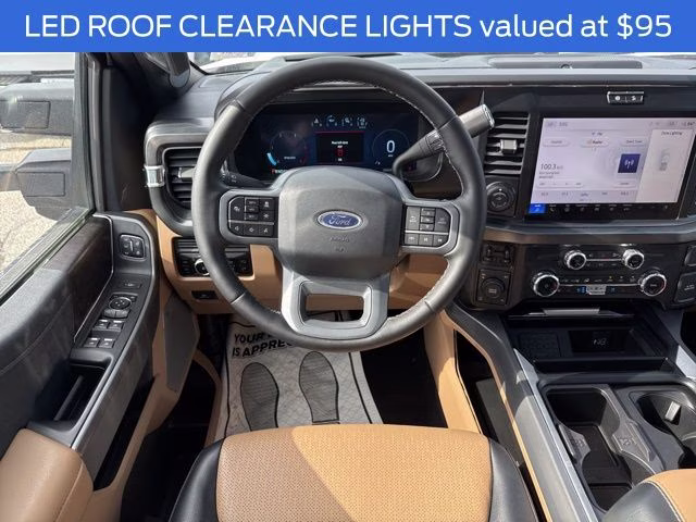 2025 Oxford White Ford Super Duty F-350 SRW Lariat 4X4 Truck