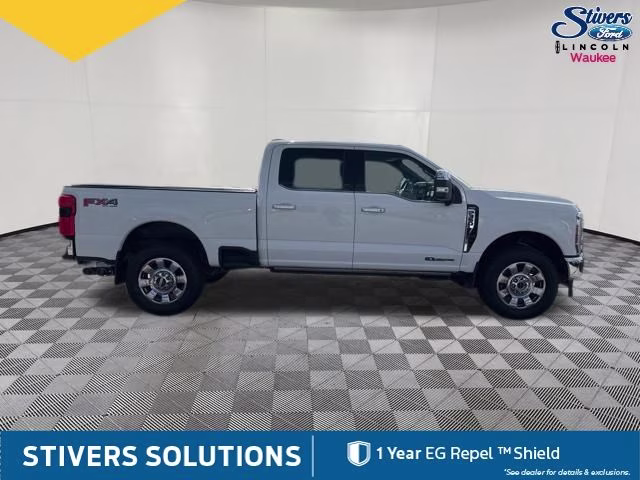 2025 Oxford White Ford Super Duty F-350 SRW Lariat 4X4 Truck