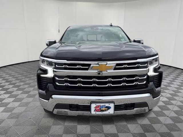 2022 Dark Ash Metallic Chevrolet Silverado 1500 LTZ 4X4 Truck