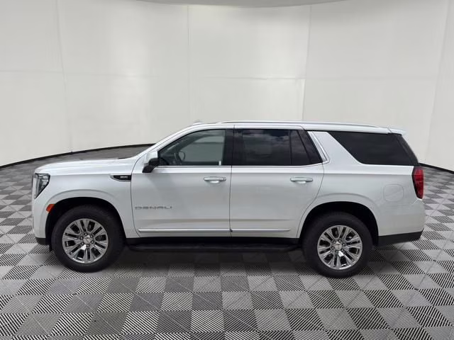 2024 White Frost Tricoat GMC Yukon Denali 4X4 SUV