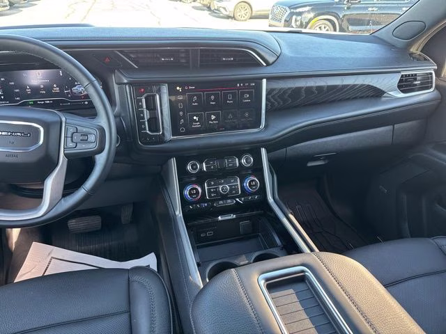 2024 White Frost Tricoat GMC Yukon Denali 4X4 SUV