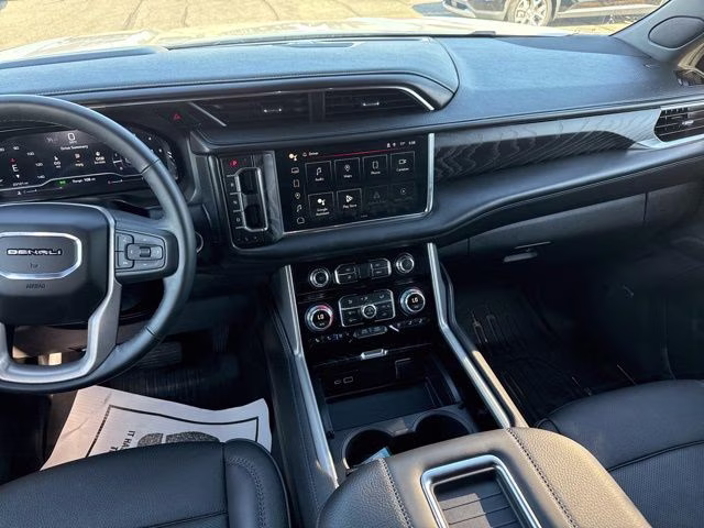 2024 White Frost Tricoat GMC Yukon Denali 4X4 SUV