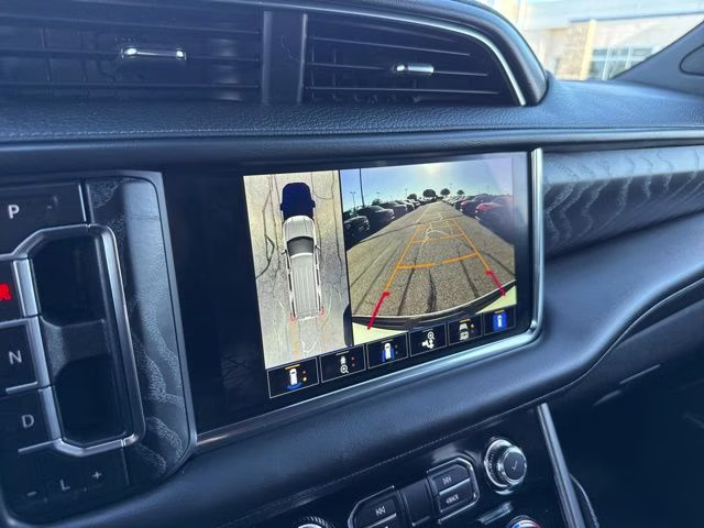 2024 White Frost Tricoat GMC Yukon Denali 4X4 SUV