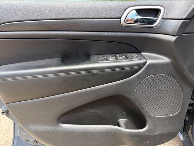 2017 Rhino Clearcoat Jeep Grand Cherokee Altitude 4X4 SUV